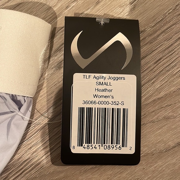 Legacy Low-Mid Rise Workout Joggers - Picture 4 of 4